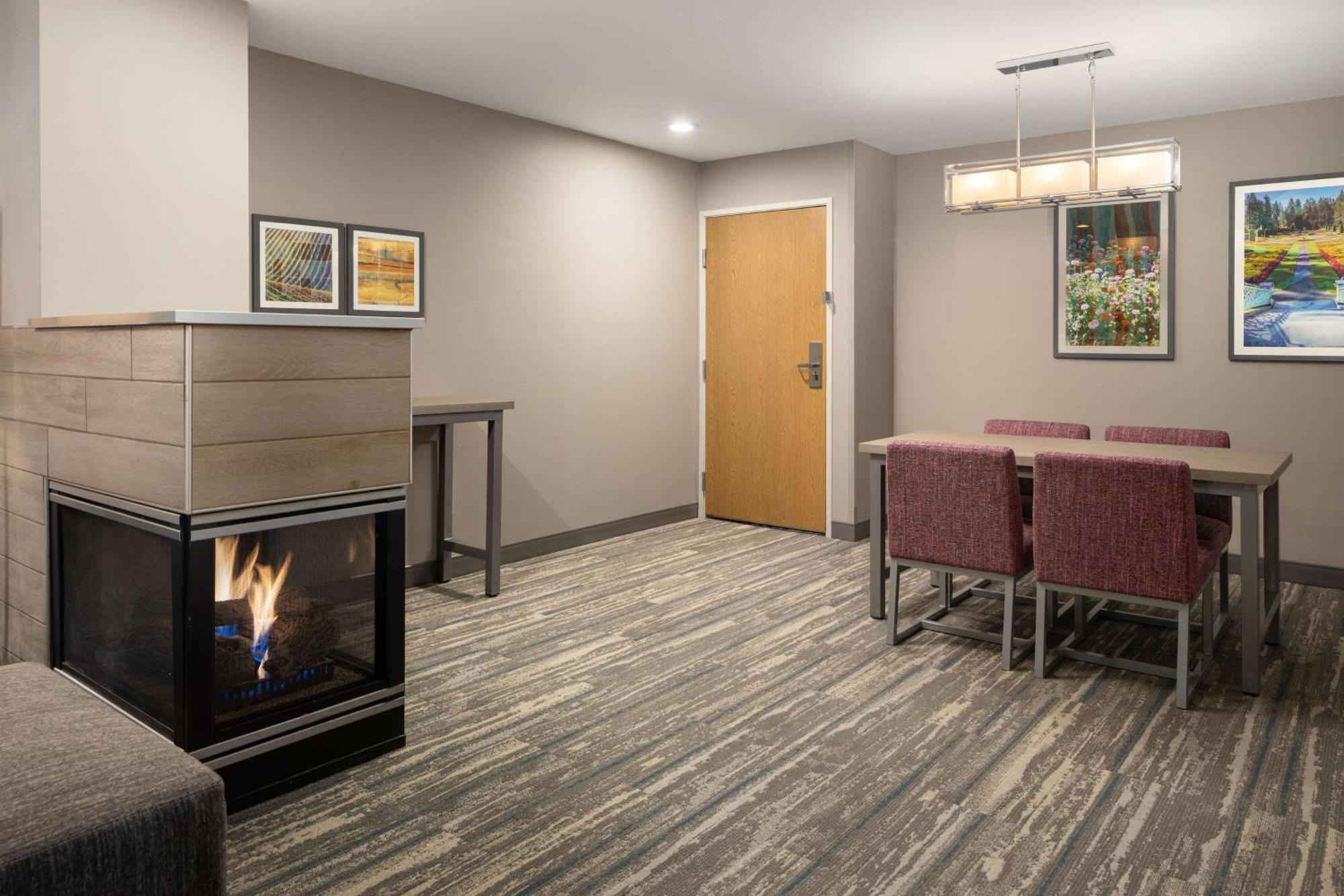 Hampton Inn Spokane Airport Exterior photo